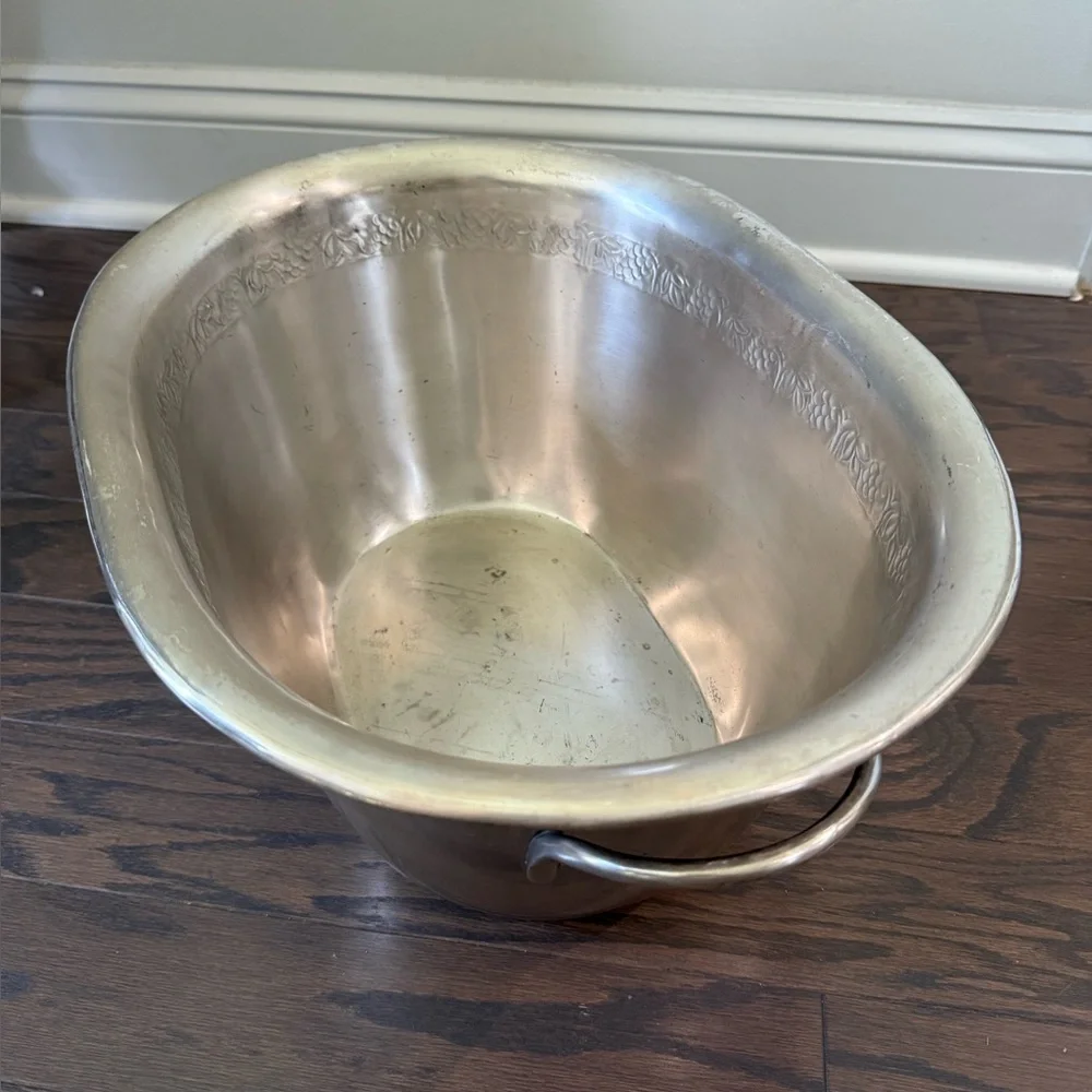 VTG Pottery Barn Silverplate Vineyard Collection Oval Party Ice Bucket ~ 17x13x8